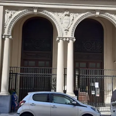 Large Beautiful Near The Negresco